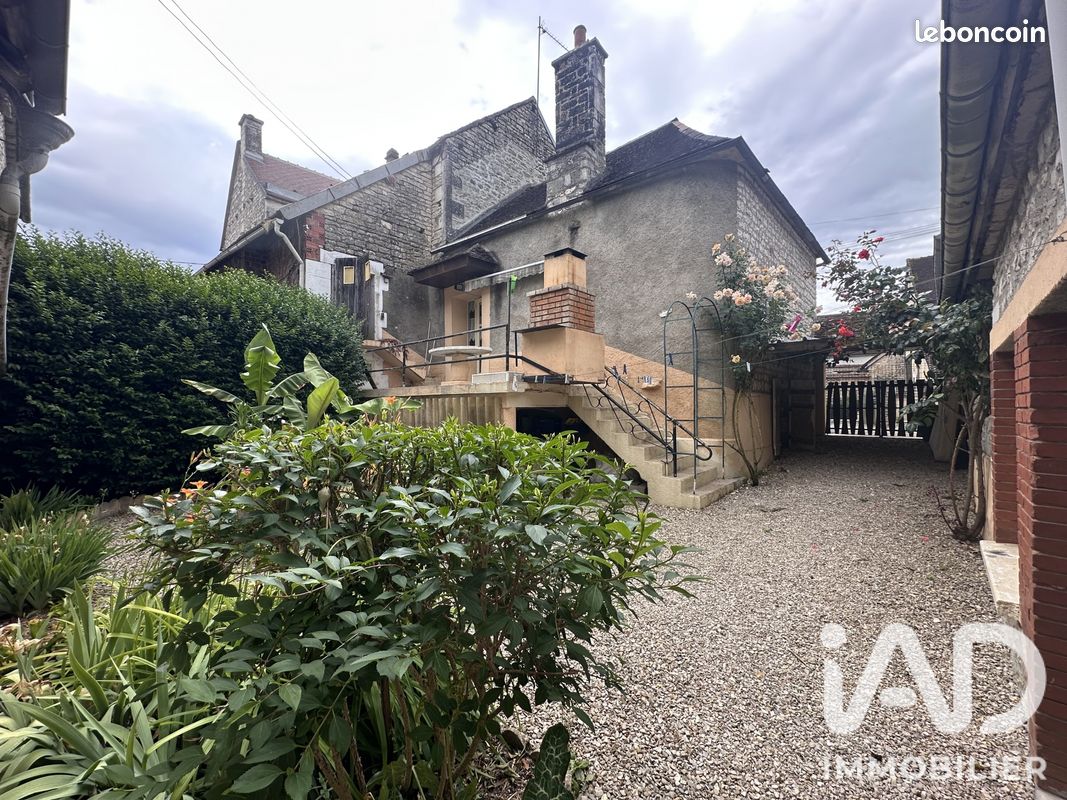 Maison 4 pièces 99 m² · à Dannemoine · 99 m² · 74 000 €