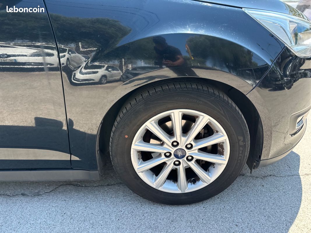 FORD C-Max Titanium 1.5 TDCi 120 cv {RADAR ARR - TOIT PANORAMIQUE} (image 29)