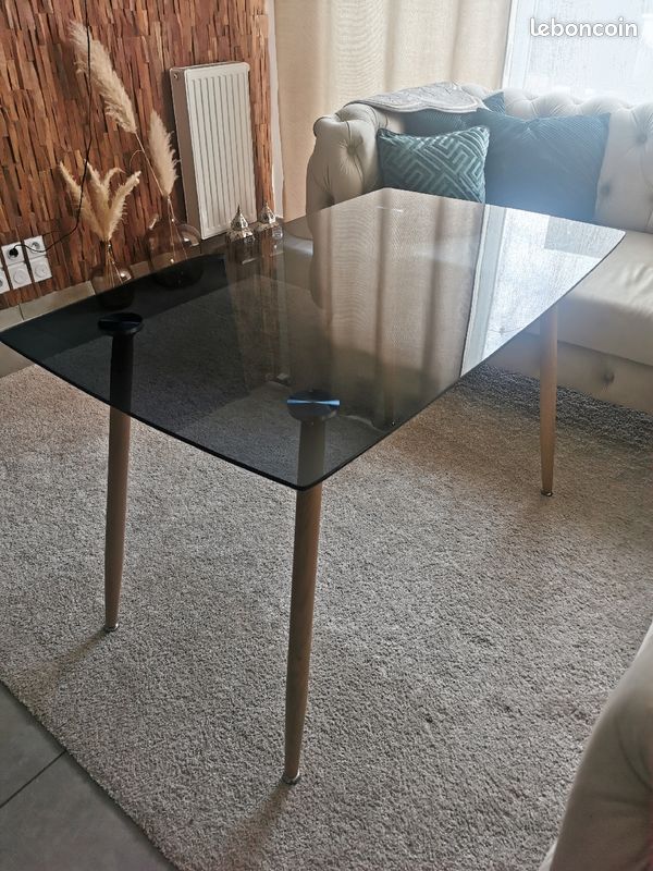 Table pouvant servir de bureau 1.20cm sur 66cm (image 2)