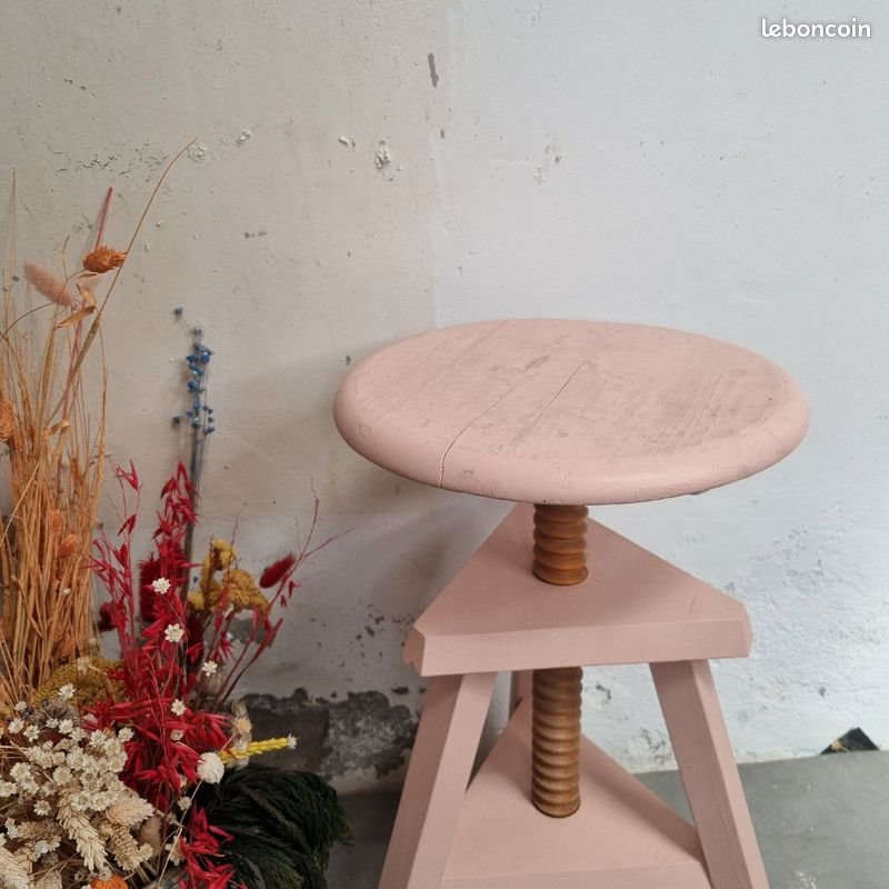 Tabouret d'architecte vintage en bois rose pâle (image 3)