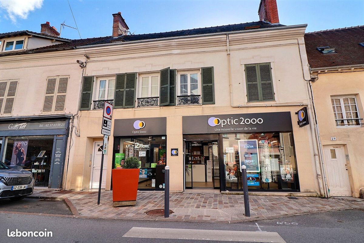 Immeuble 250 m² · à Épernon · 250 m² · 354 000 €