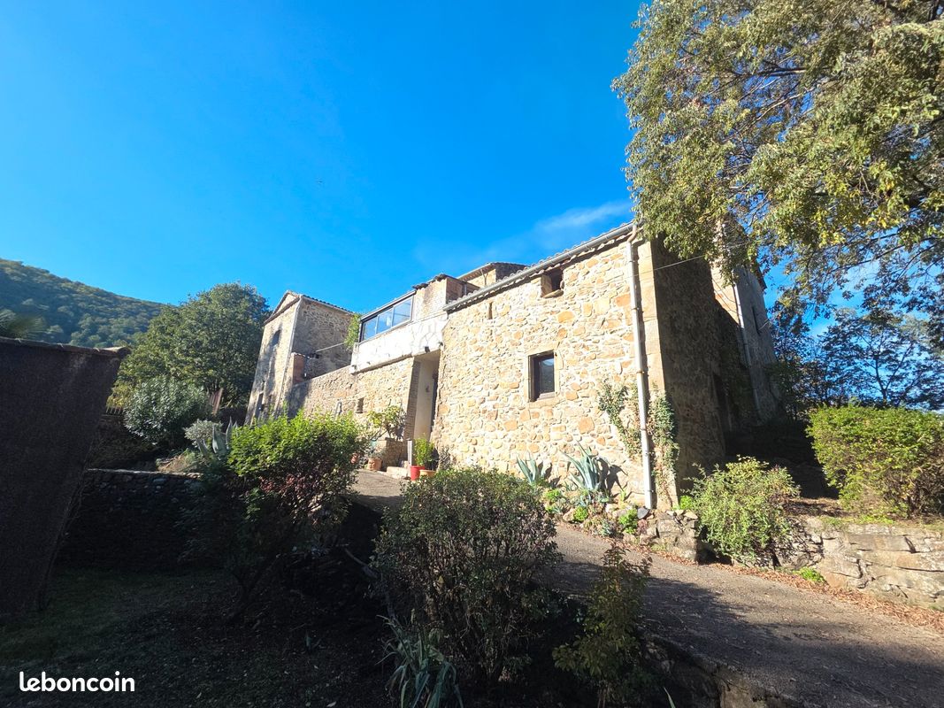 Maison 5 pièces 108 m² · à Saint-Florent-sur-Auzonnet · 108 m² · 165 000 €