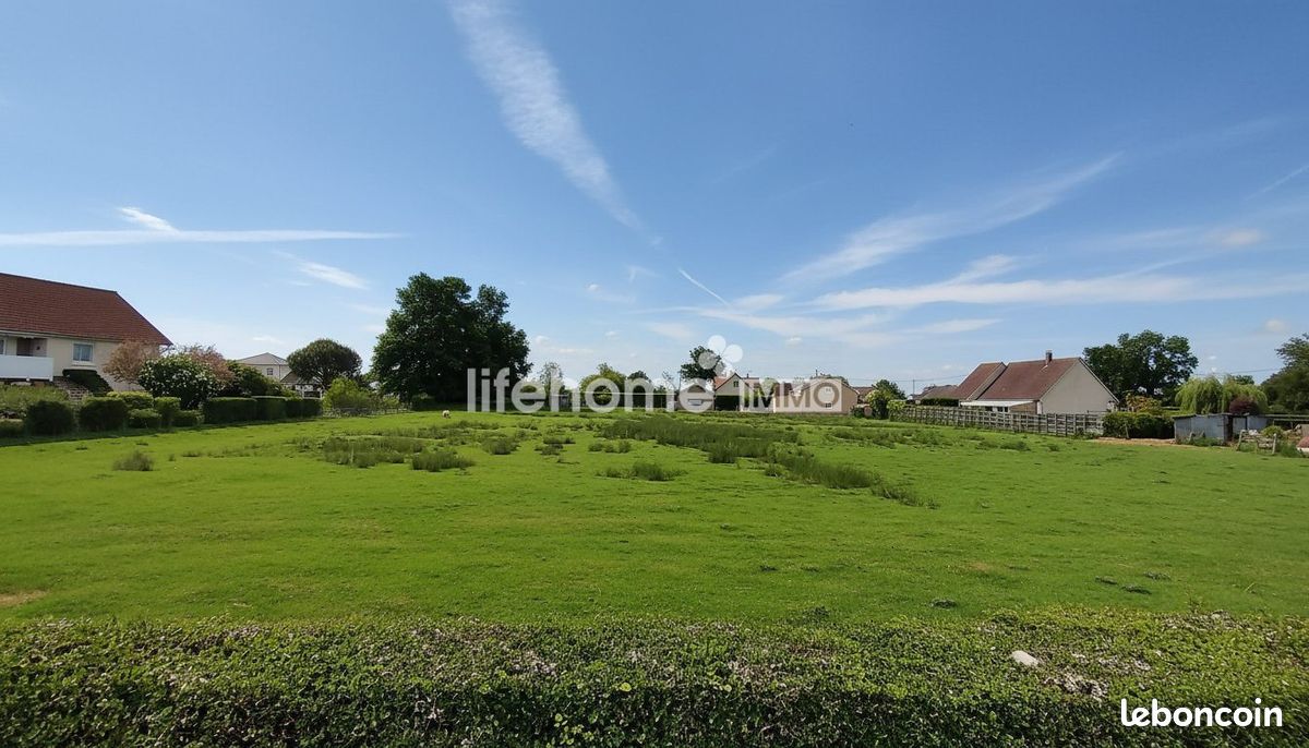 Terrain 6100 m² · à Montoldre · 6 100 m² · 35 000 €