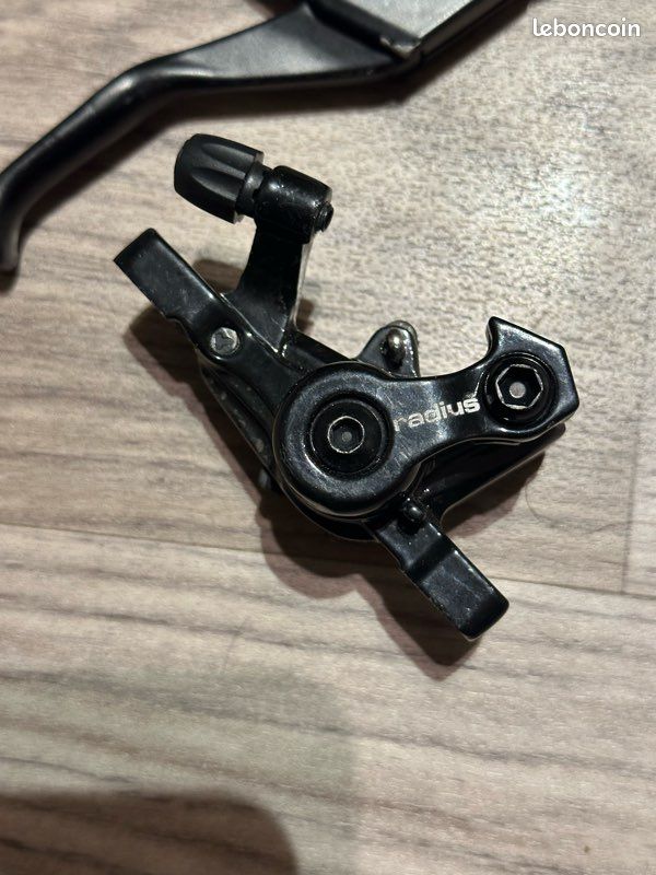 Ensemble de freins VTT - RADIUS - Argent - Freins avant et arrière