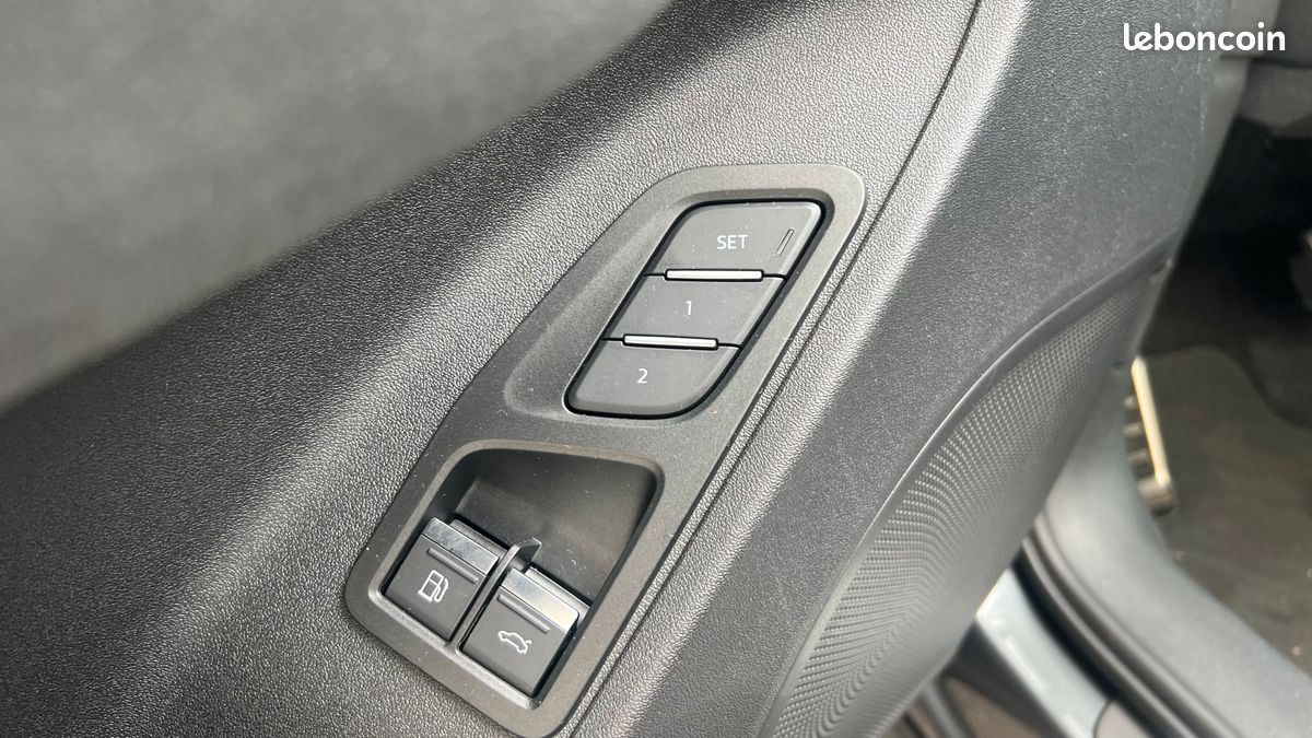 Audi q3 iii 1.5 e-hybrid 272 s line s tronic 6 (image 13)