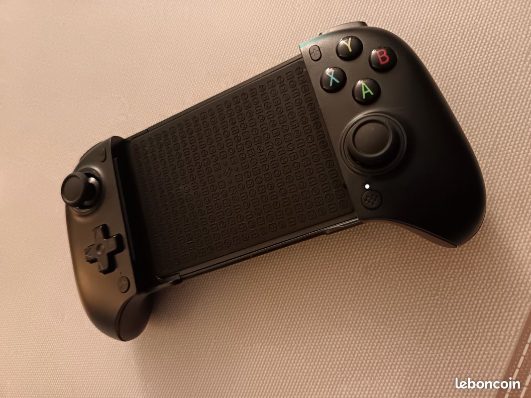 Support De Charge Xtander Pour Manettes 8Bitdo SFC30/SNES30 - Neuf Destockage