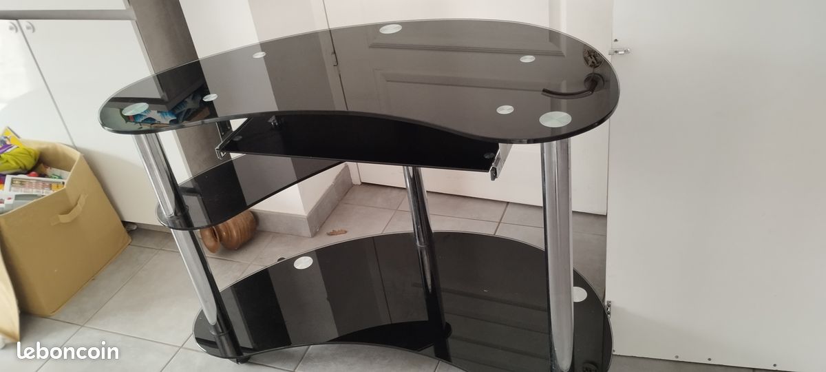 Bureau (image 3)