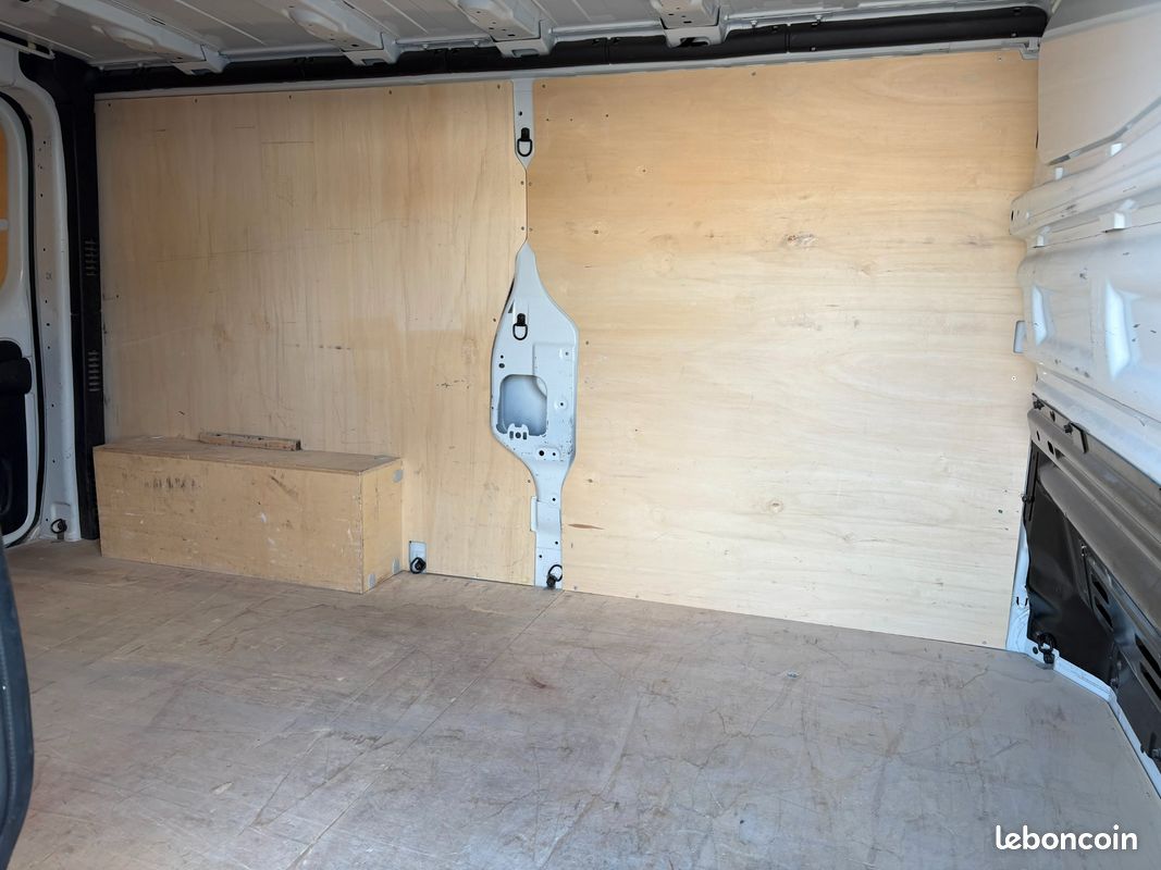 RENAULT TRAFIC VU FOURGON 2.0 BLUEDCI 130 CONFORT L2H1 3000KG / 19 991.67 Ht (image 13)