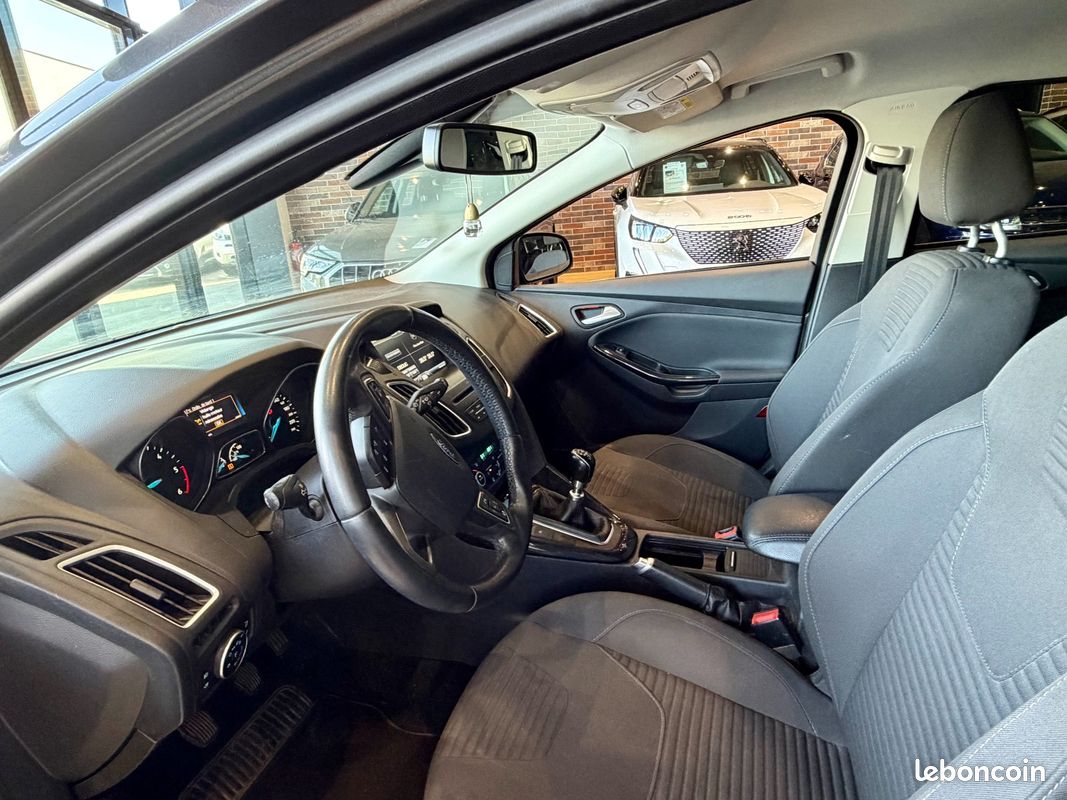 FORD FOCUS 1.5 TDCi 120 SS Titanium 216.91 EUROS/MOIS (image 5)