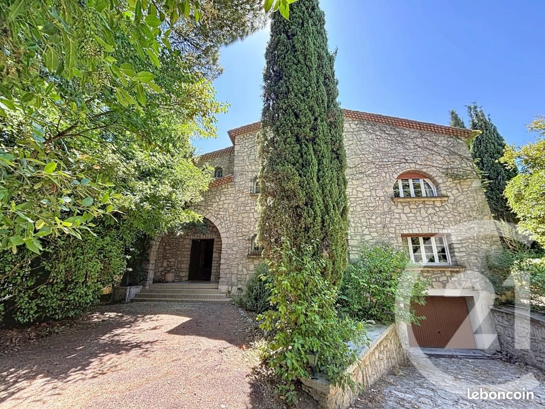Maison 10 pièces 245 m² · à Montpellier · 245 m² · 1 090 000 €