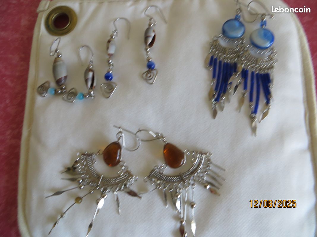 Lot de boucles d 'oreilles (image 1)