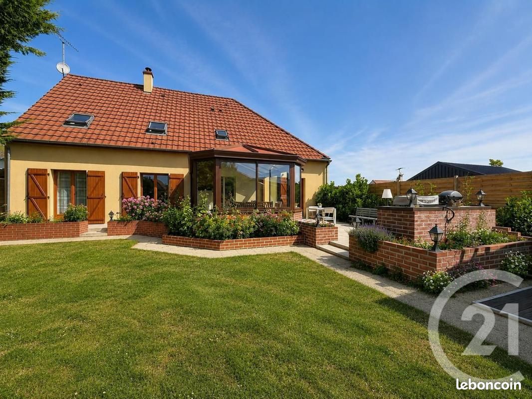 Maison 7 pièces 164 m² · à La Ferté-Saint-Aubin · 164 m² · 424 000 €