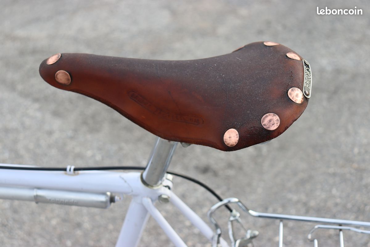 Velo De Course Selle Brooks Professional Vintage Pour Vélo - Modèle Rodé Main, Ancien, Type D10 Velo Roue