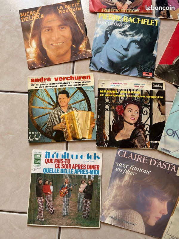 Lot de 17 disques vinyles 45 tours (image 2)