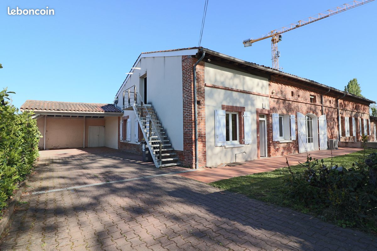 Maison 12 pièces 260 m² · à Quint-Fonsegrives · 260 m² · 299 000 €