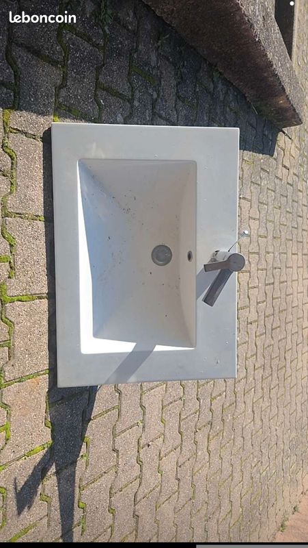 Vasque de salle de bain (image 1)