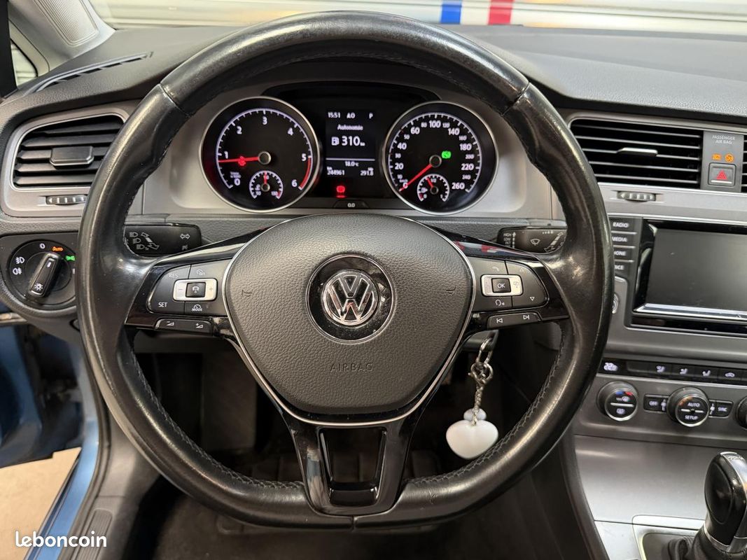 VOLKSWAGEN GOLF 1.6 TDI 105CH DSG 7 / Caméra de recul / Régulateur adaptatif / Park assit / (image 13)