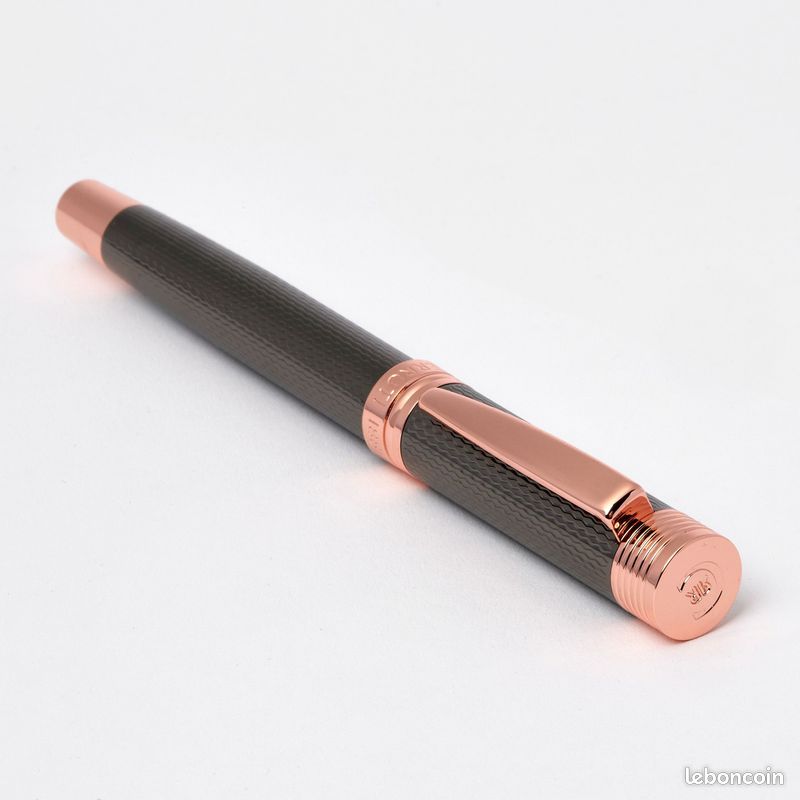 Cerruti 1881 Stylo à Bille Abbey Diamond Gun – Édition Mat & Gravure Diamant, Recharge Bleue