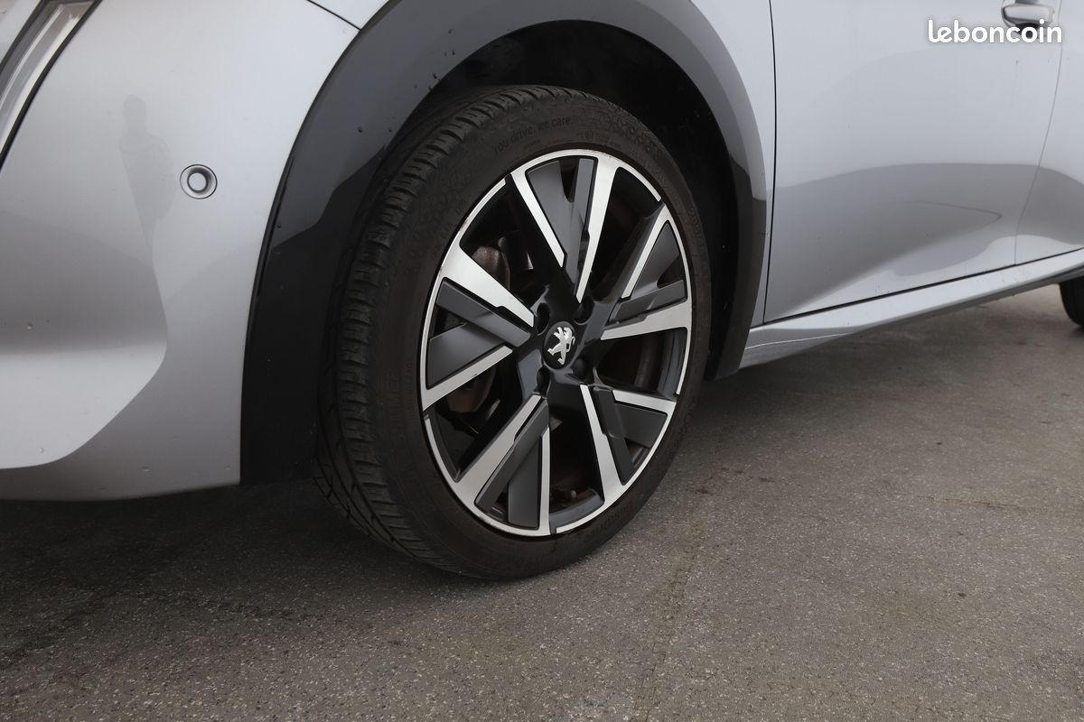 Peugeot 208 1.2 PureTech GT 100 ch (image 25)