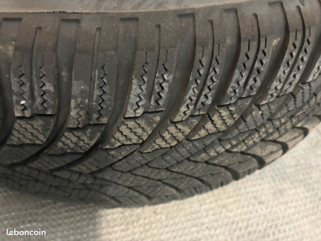 Type F Vs Type R Disk 4 pneus hiver Firestone Winterhawk 4 195/60 R16 89H avec jantes type ...