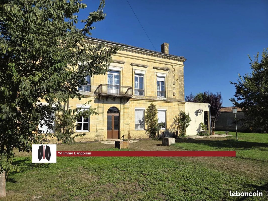 Maison 12 pièces 670 m² · à Saint-Médard-d'Eyrans · 670 m² · 890 000 €