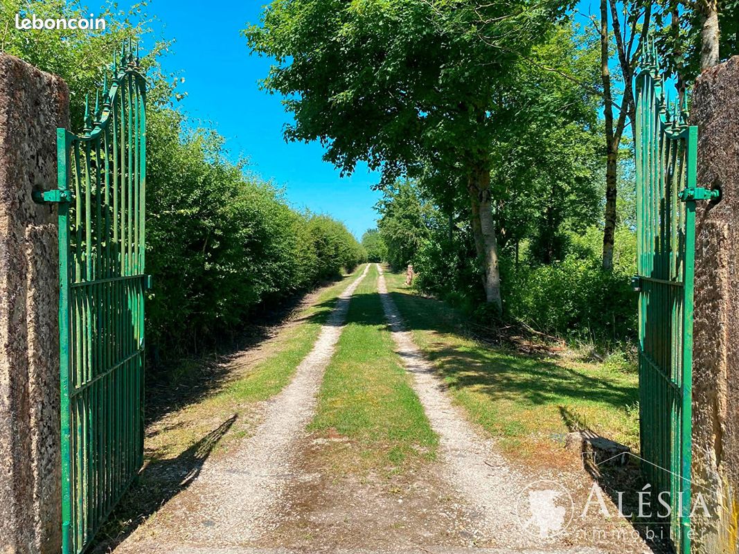 Terrain 34062 m² · à Vanault-le-Châtel · 34 062 m² · 170 400 €