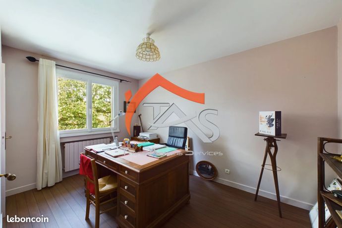 https://img.leboncoin.fr/api/v1/lbcpb1/images/c1/c4/3b/c1c43bb54b8b9b05d45d5a1952fbde455a1f7644.jpg?rule=ad-image