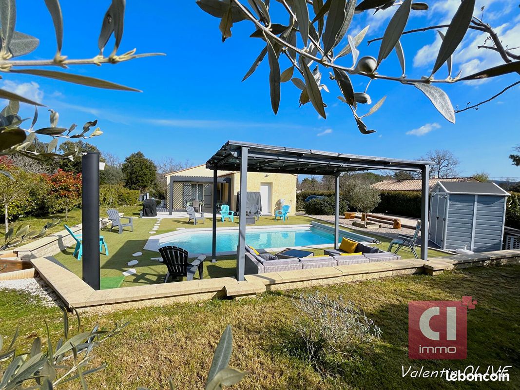 Maison 4 pièces 105 m² · à La Roquebrussanne · 105 m² · 463 000 €