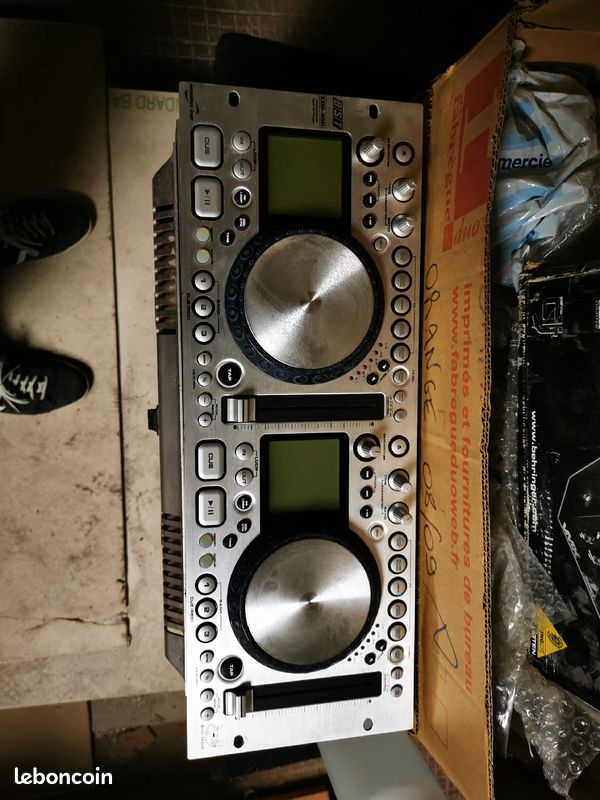 Enceintes + amplificateur + table de mixage +double lecture CD (image 2)