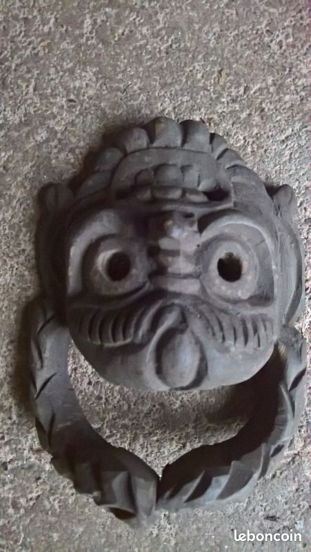 Masque en bois , artisanat art africain (image 1)