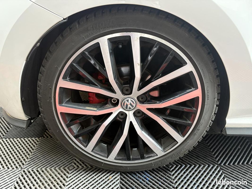 VOLKSWAGEN POLO 1.8 TSI 190 BLUEMOTION GTI ( toit ouvrant ) (image 19)