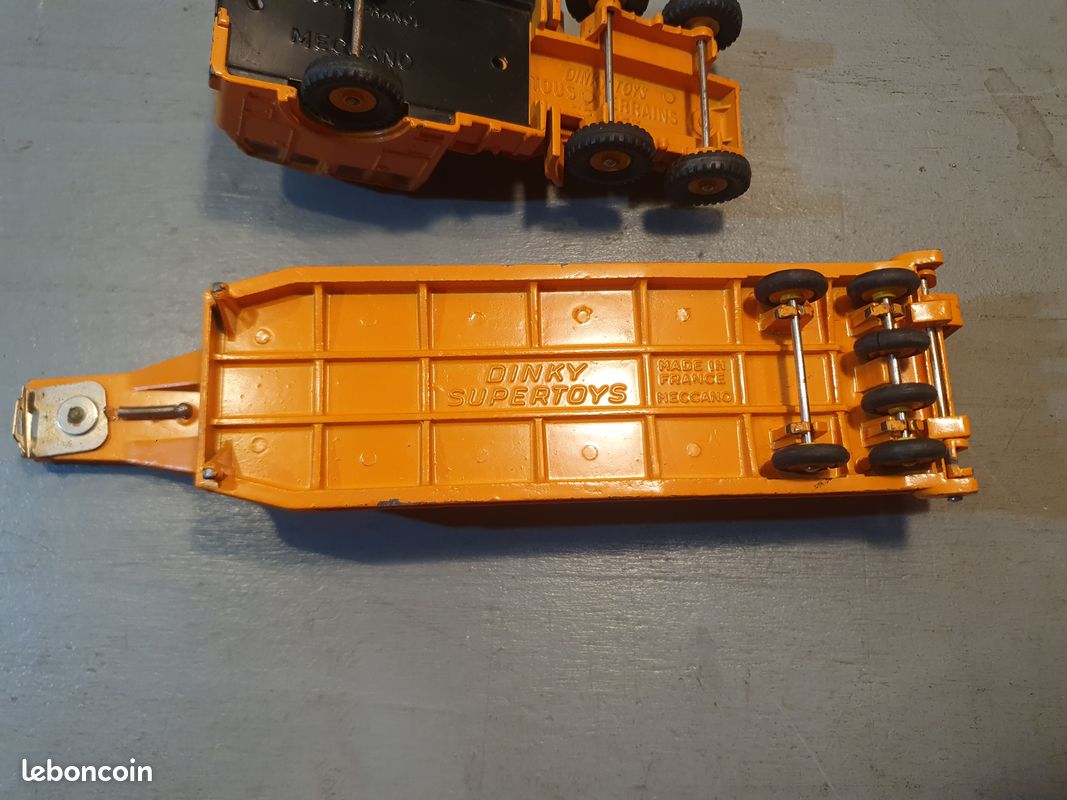 Le Crochet Treuil Du Berliet T6 Porte Char Ou Transformateur Miniature De Dinky 11574