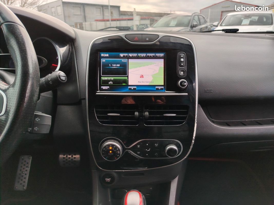 RENAULT CLIO 1.6 TCE 220CH RS TROPHY BVa (image 13)