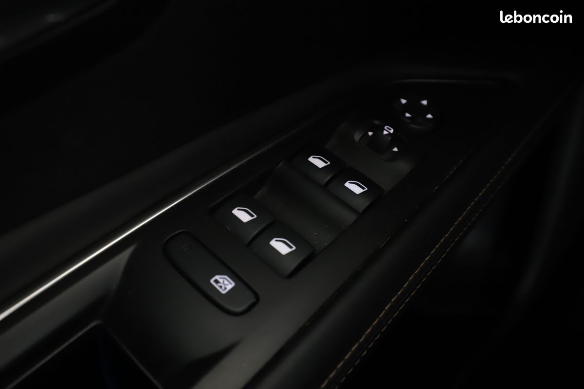 Peugeot 3008 1.6 THP GT Line EAT6 165 ch (image 24)