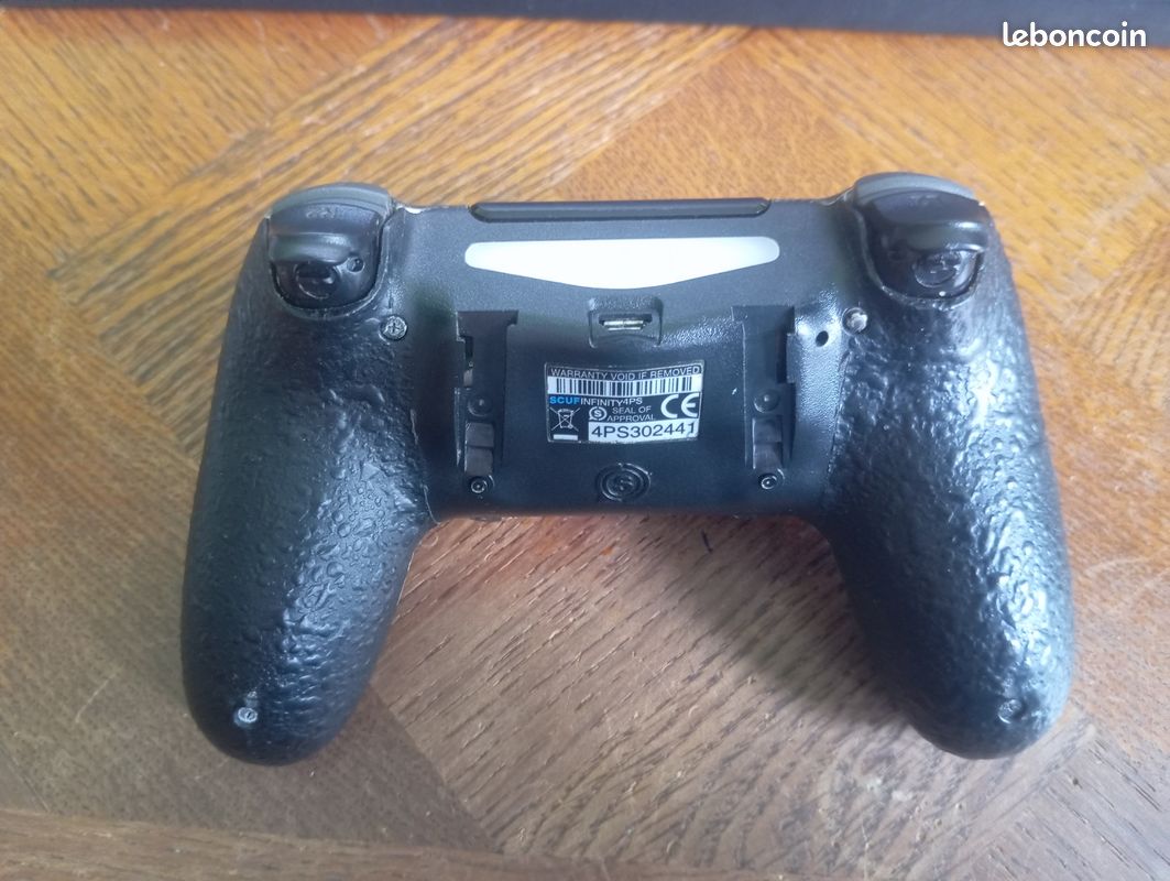Manette ps4 - cyberskulls (image 2)