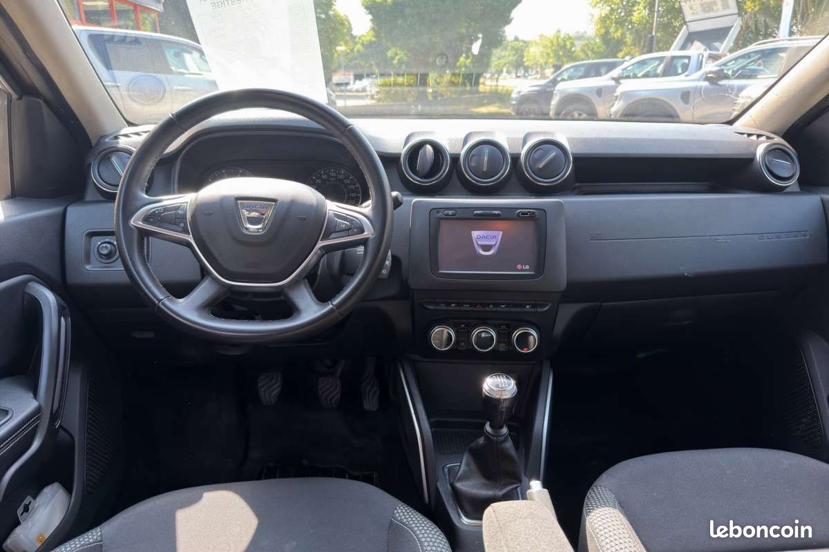 Dacia Duster 1.5 DCI 110 4X4 PRESTIGE (image 3)
