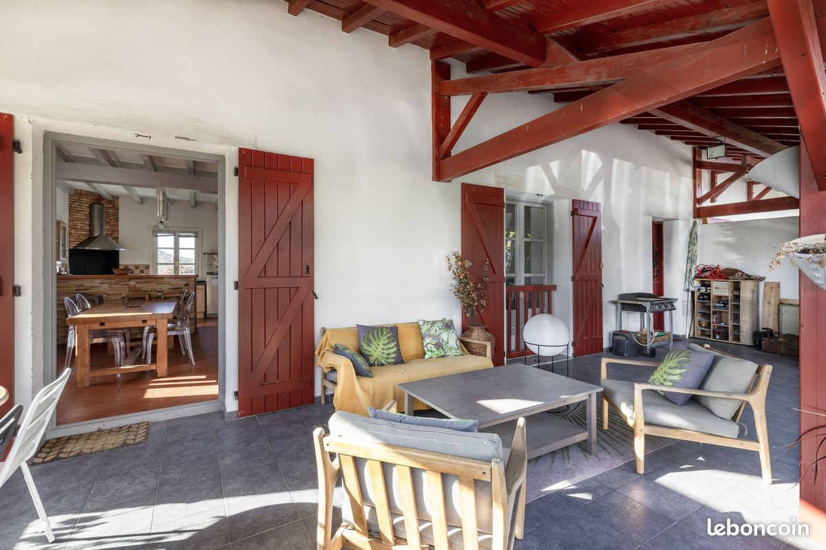 Maison 5 pièces 160 m² - Urrugne 64122 (image 2)
