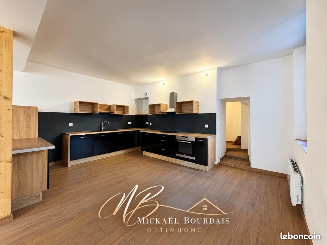 Appartement 4 pièces 92 m² · au Lude · 92 m² · 750 €/mois