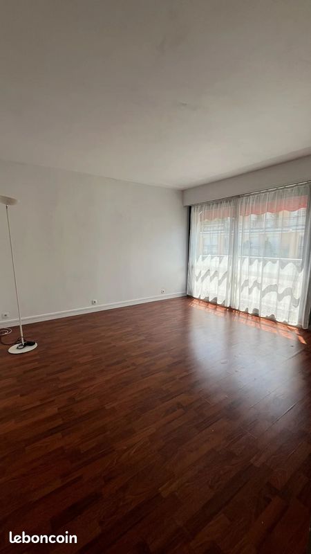Appartement 1 pièce 33 m² · à Paris · 33 m² · 1 100 €