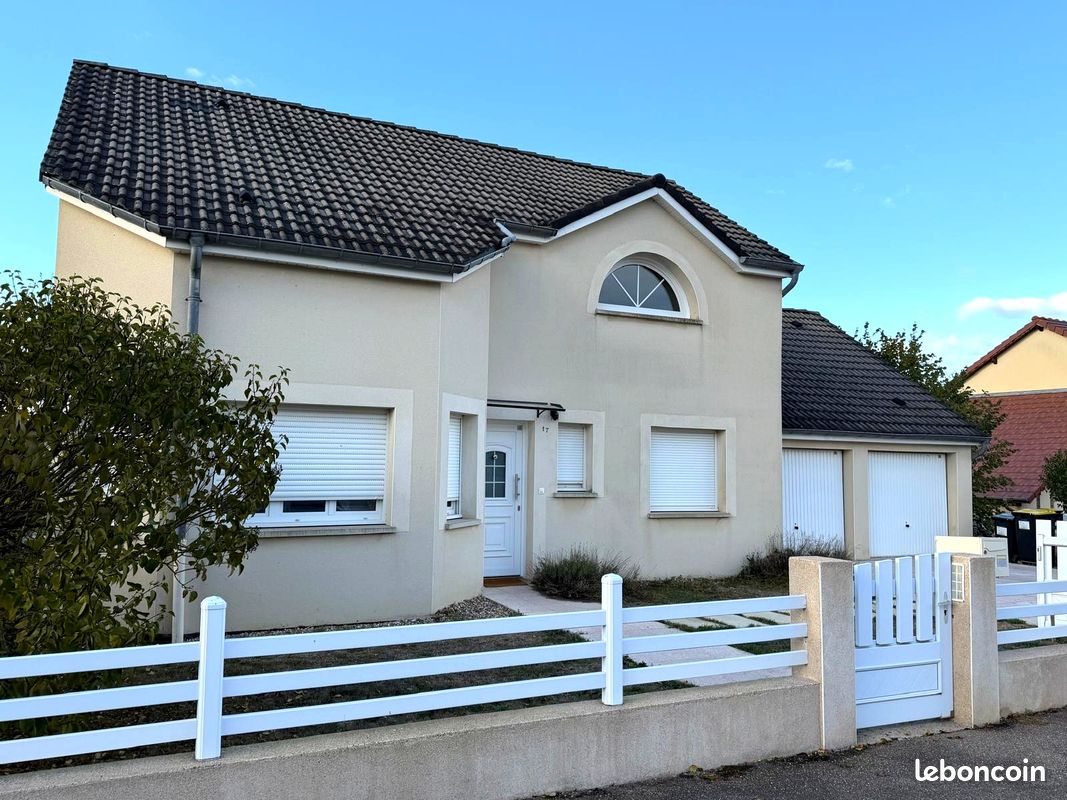 Maison 5 pièces 137 m² · à Vigy · 137 m² · 429 000 €