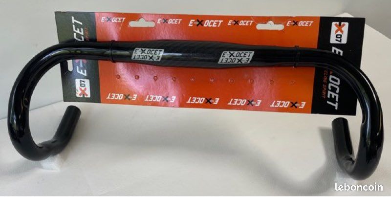 Itm Cintre route ch1r carbone mat l 44 exterieur (axe-axe 42cm) avec potence integree l 110mm | 351.16 € - Culture Vélo