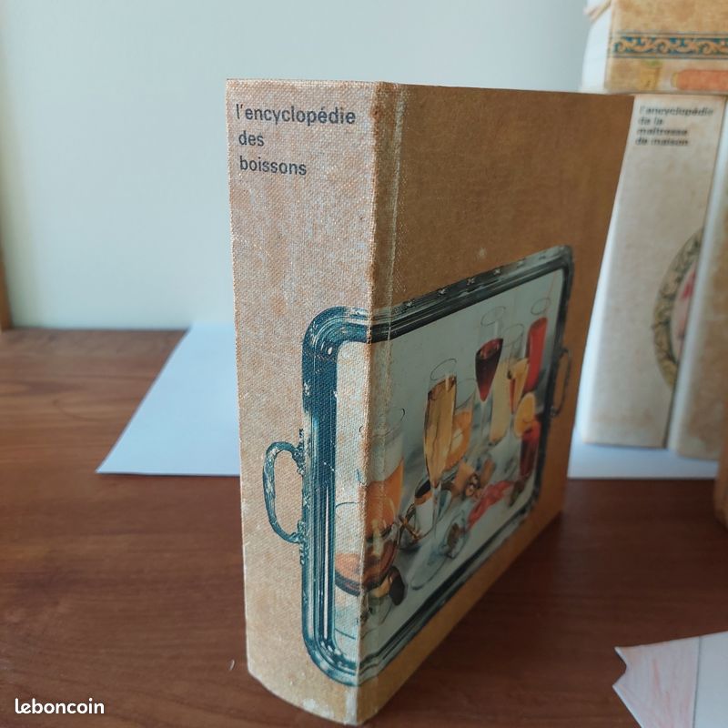 8 Tomes encyclopédie (image 8)