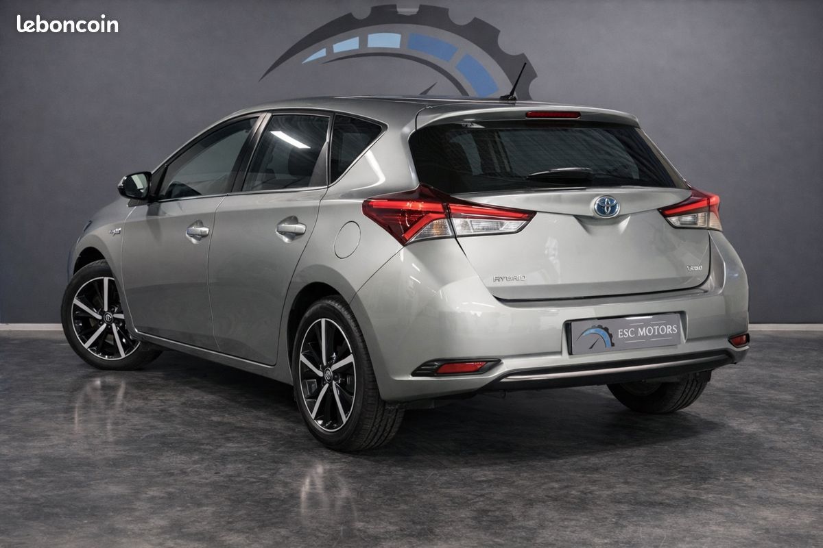 Toyota AURIS 1.8 HYBRID 136ch collection CAMERA DE RECUL - GPS - BLUETOOTH (image 2)