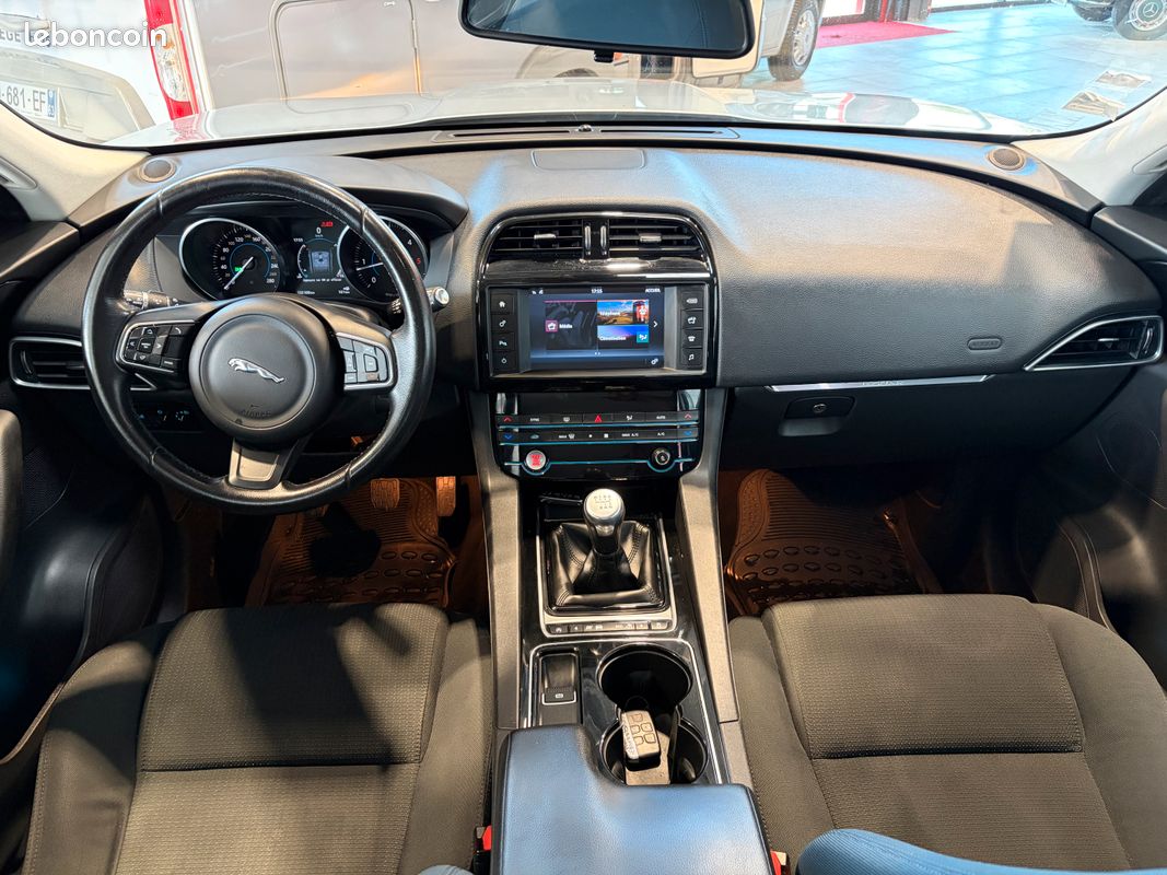 JAGUAR F-PACE 2.0 D 180cv/2017 (image 5)