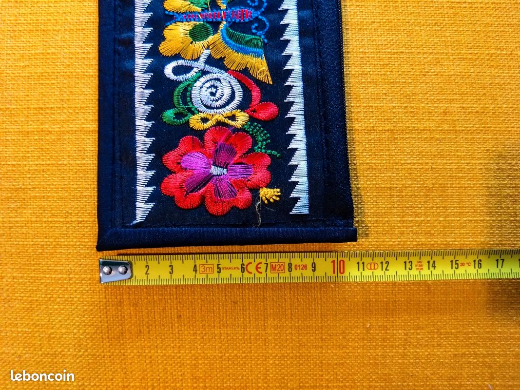 🦋🏵️ Jolie pochette brodée motif papillon et fleurs (image 8)