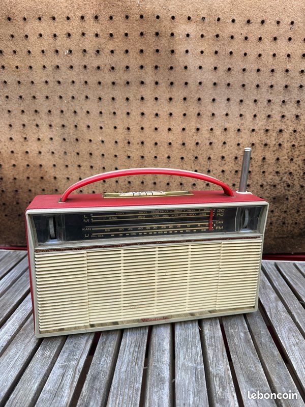 Poste radio vintage (image 1)