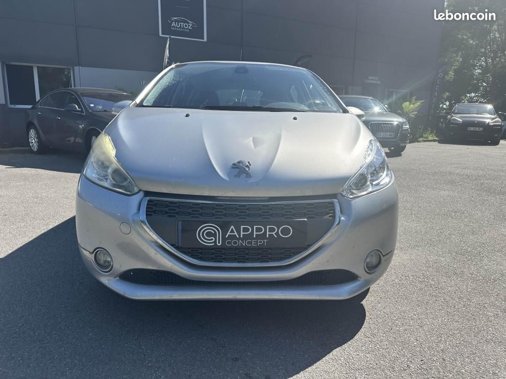 PEUGEOT 208 1.6 e-HDi FAP - 92 BERLINE Active PHASE 1 (image 3)
