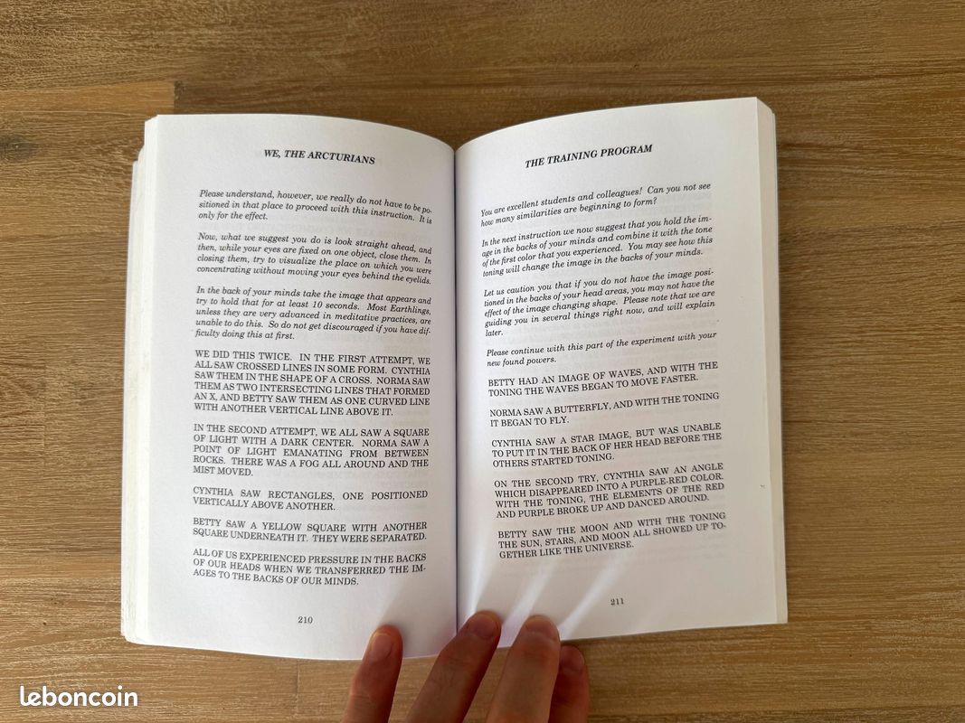 Lot de 3 livres en Anglais : UFOs, Secret Space Programs & Extraterrestrial Alliances (image 5)