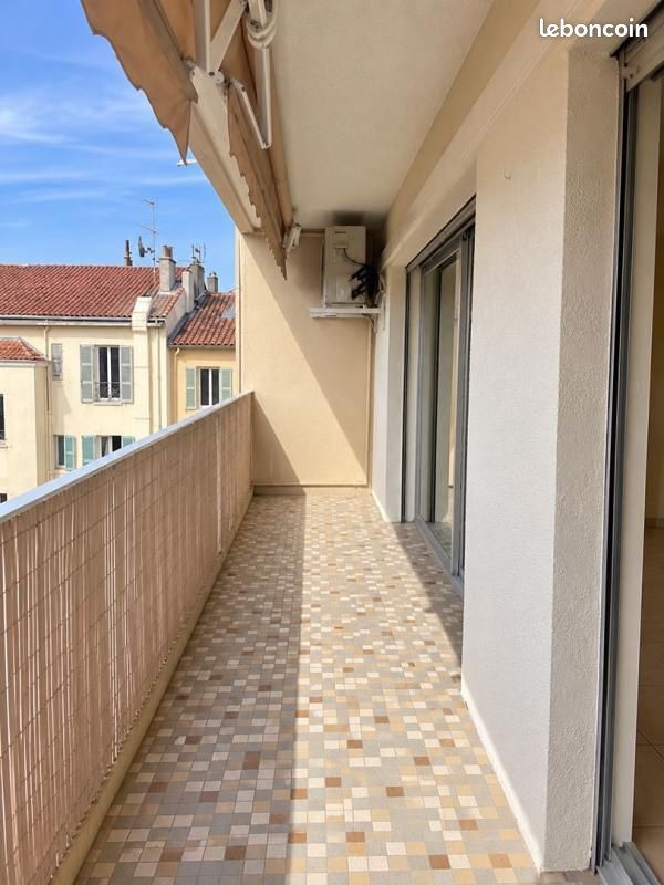 Appartement 3 pièces 74 m² · à Hyères · 74 m² · 266 250 €