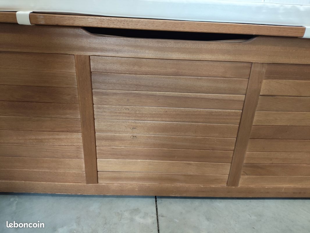 Coffre extérieur en bois (image 3)